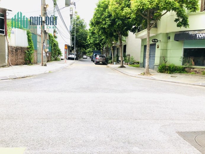 BIỆT THỰ 100M2- MẶT TIỀN 9M- HƠN 11 TỶ NGAY TẠI LONG BIÊN HÀ NỘI.