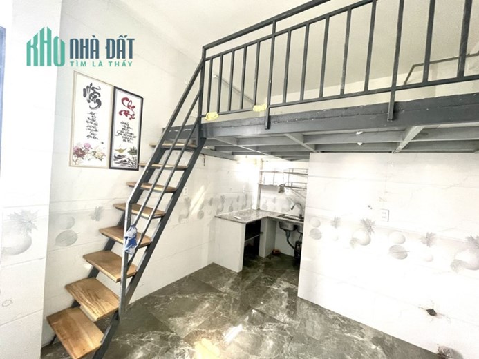 HẺM XE TẢI - CÁCH 10M RA PHẠM VĂN ĐỒNG - 3 TẦNG (5x55M) 275M2 - DÒNG TIỀN SẴN 110 TRIỆU/THÁNG GỒM