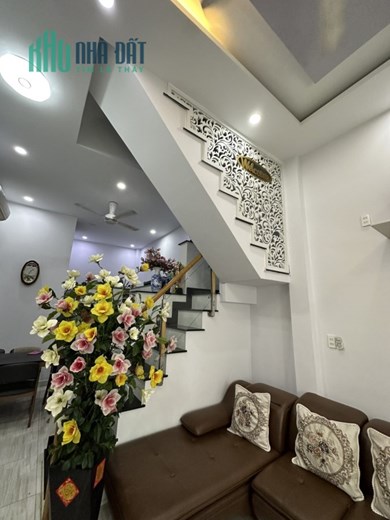 TRUNG TÂM QUẬN 6, CẠNH HẺM ÔTÔ VÀ MẶT TIỀN, NHÀ MỚI ĐẸP Ở NGAY, 40M2, 3 TẦNG 3PN, HOÀN CÔNG ĐỦ, SỔ