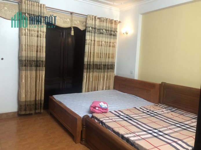 Cho thuê nhà 4 tầng mặt đường Nguyễn Tất Thành, Vĩnh Yên - Giá 20tr