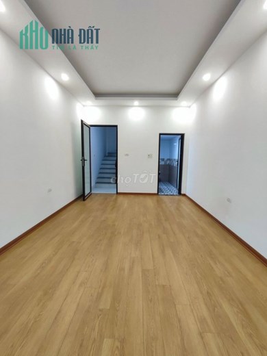 Cần bán nhà mới xây 4 tầng, Đông La Hoài Đức, Hà Nội