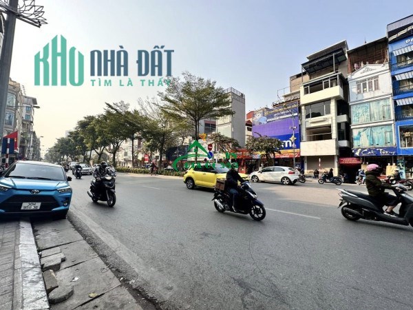 Chính chủ bán gấp nhà Phân lô ngay sau MP Giảng Võ giá 18 tỷ, 80mx5 tầng, Oto vào