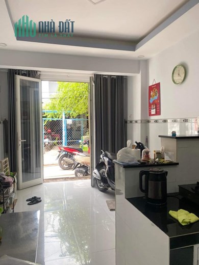 HẺM 3M NGUYỄN XÍ, ĐẸP Ở NGAY,GẦN BẾN XE MIỀN ĐÔNG, 3,5x8 ,3LẦU ĐÚC, 3PN, SỔ VUÔNG