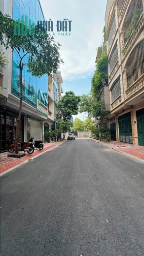 Nhà Mặt Phố Lạc Long Quân, Ôto đỗ cửa, giá chỉ 13,5 tỷ, 5 tầng