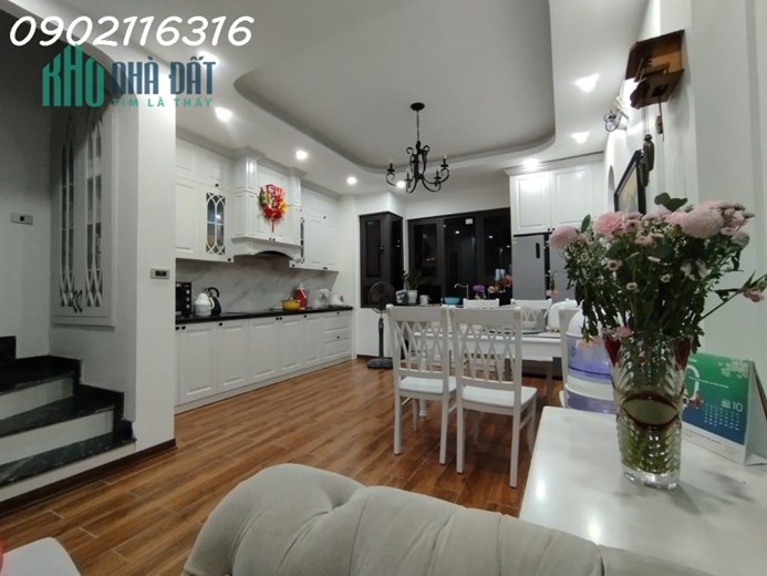 Bán nhà Tư Đình, Long Biên, ô tô đỗ cửa, 5 tầng, nhỉnh 7 tỷ