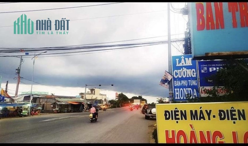 Chính Chủ Cần Bán Nhà Cấp 4 Ngay Mặt Tiền Ql1a Đang Cho Thuê.