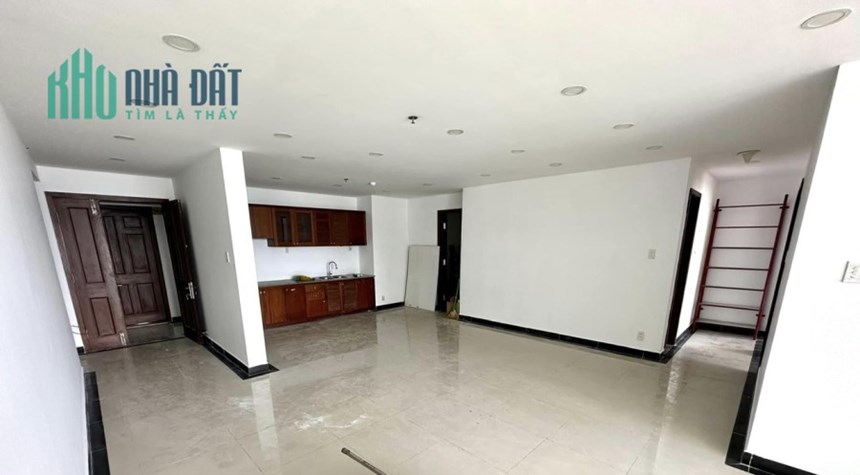 Cần bán gấp căn gốc chung cư Giai Việt Block B2 150m2 3PN đã có sổ, Phường 5, Quận 8