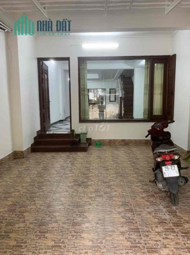 Chính chủ cho thuê tầng 1 thông sàn phố Phùng Khoang ,ngõ ô tô vào nhà 100m