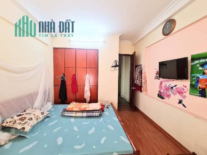 Bán nhà Đê La Thành 40m 4T 4PN ngõ thông 50m ra Xã Đàn vuông đẹp 4.4 tỷ