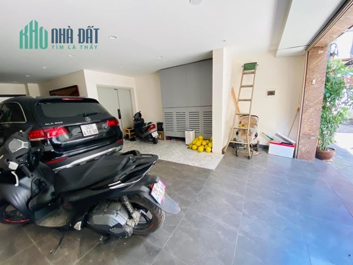 Phân lô, ô tô, vỉa hè, kinh doanh, 100m² giá 23 tỷ, mua bán nhà riêng Hoàng Quốc Việt, Cầu Giấy