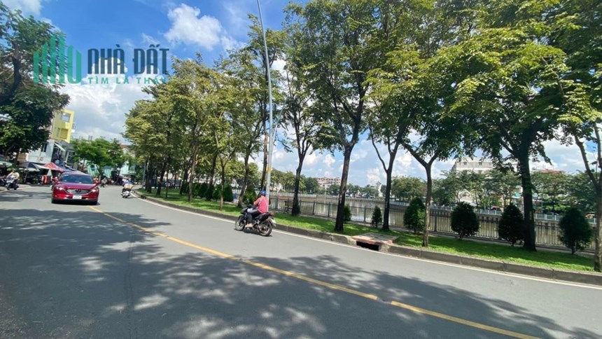 Ngộp Giảm Sâu 16Tỷ, Mặt Tiền Đường Hoàng Sa, Phường Tân Định, Quận 1, Diện Tích: 300m2
