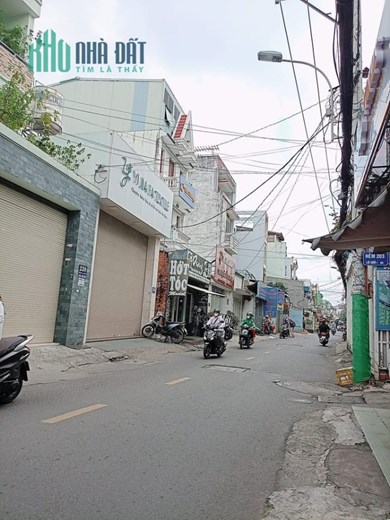Bán nhà Mặt tiền đường Tây Sơn gần chợ Tân Hương, DT:10x20m, Cấp 4 tiện xây, 14.9 tỷ