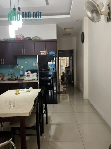 Nhà ở đường Phú Thọ Hoà Q. Tân Phú Tp HCM, 100m2, 3 tầng, 4m x 25m giá 7.9 tỷ
