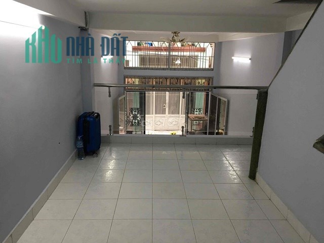 Cho thuê nhà nguyên căn hẻm 273 đường Nhật Tảo, Phường 8, Quận 10