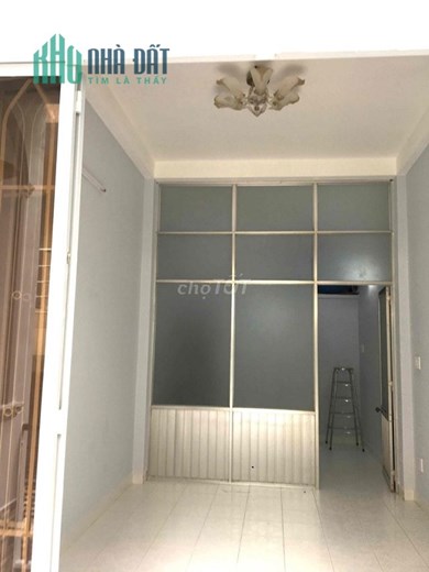 Cho thuê nhà nguyên căn hẻm 273 đường Nhật Tảo, Phường 8, Quận 10