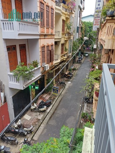Bán nhà mặt tiền kinh doanh, ngõ 02 ô tô tránh phố Trần Quý Kiên, 03 bước ra đường Xuân Thủy Cầu