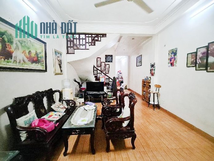 Bán nhà Nam Dư, Hoàng Mai 78 m2*4 Tầng giá chỉ 5.3 Tỷ