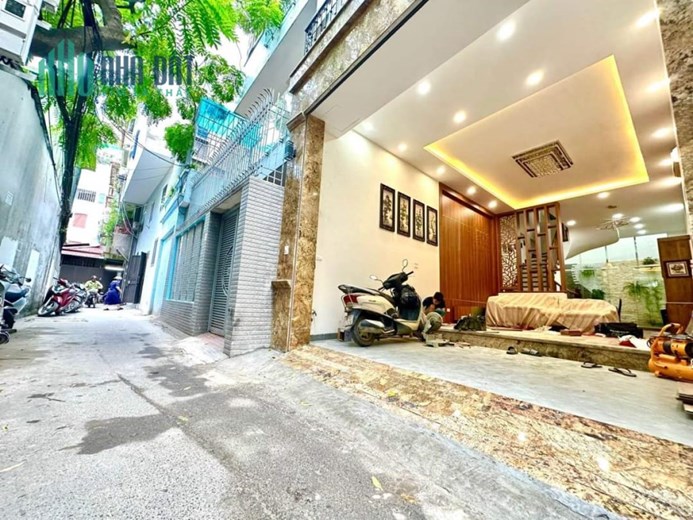 BÁN NHÀ NGUYỄN ĐỨC CẢNH. Ô TÔ 7 CHỖ VÀO NHÀ DT 57M × 5T. SĐCC CHỈ 5 TỶ 6