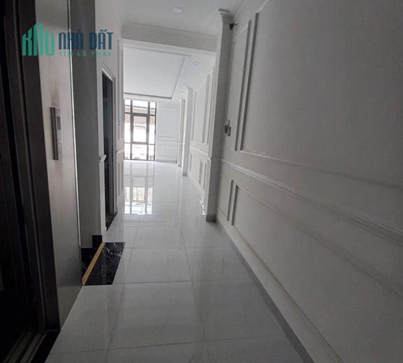 MẶT TIỀN KINH DOANH QUẬN 7 - 4x10M - MỚI 100% - 4 TẦNG HOÀN CÔNG ĐỦ - CÓ THANG MÁY - KINH DOANH ĐA