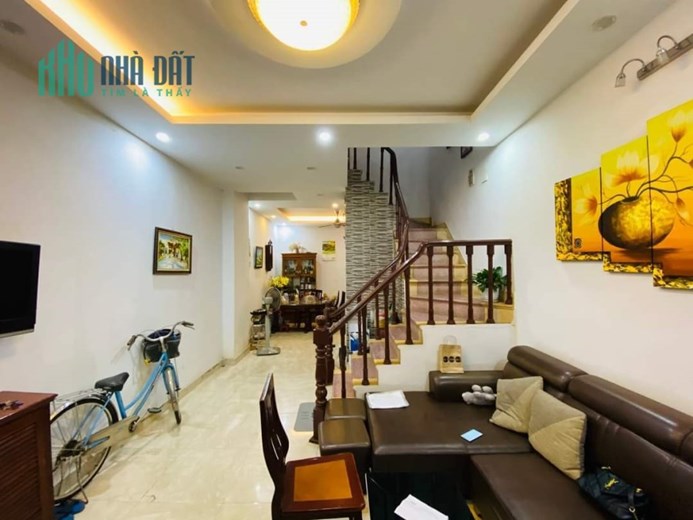CÓ 102 ! hoàng quốc việt cầu giấy PL 4T Ô TÔ đỗ ngõ thông  >10 tỷ 46m.