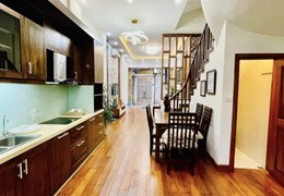 BÁN NHÀ NGUYỄN ĐỨC CẢNH. Ô TÔ 7 CHỖ VÀO NHÀ DT 58M × 5T. SĐCC CHỈ HƠN 5 TỶ