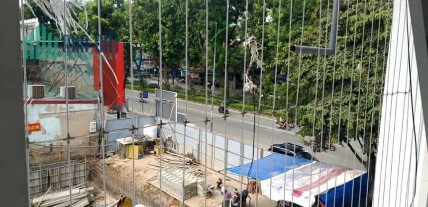 NHÀ 5 TẦNG 3 NGỦ KINH DOANH BUÔN GIÁ:3.45 TỶ PHỐ GIẢNG VÕ QUẬN BA ĐÌNH HÀ NỘI.
