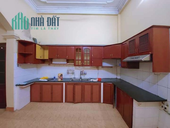 Bán Nhà Ngõ 29 Dịch Vọng 53m2 x 4 tầng, 4 phòng ngủ đầy đủ công năng, mặt ngõ kinh doanh đỉnh cao,