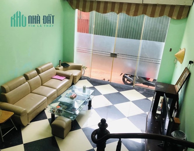 SIÊU HIẾM CẦU GIẤY - BÁN GẤP - NHÀ ĐẸP Ở NGAY - DÂN TRÍ CAO – AN NINH TỐT – 4 TẦNG, 37M2, 4.5 TỶ