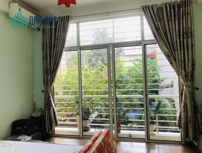 SIÊU HIẾM CẦU GIẤY - BÁN GẤP - NHÀ ĐẸP Ở NGAY - DÂN TRÍ CAO – AN NINH TỐT – 4 TẦNG, 37M2, 4.5 TỶ