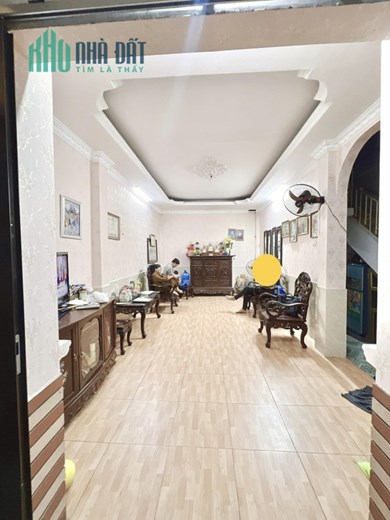 bán nhà ngõ 29 Dịch Vọng - thông ra công viên Cầu Giấy - 39m2, giá chỉ 3,3 tỷ