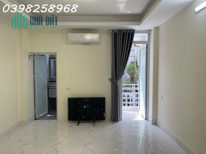 BÁN GẤP NHÀ HOÀNG HOA THÁM, 30m2x 5T, MT4m, Ô TÔ ĐỖ CỔNG, THANG MÁY, KINH DOANH, CHỈ HƠN 5 TỶ