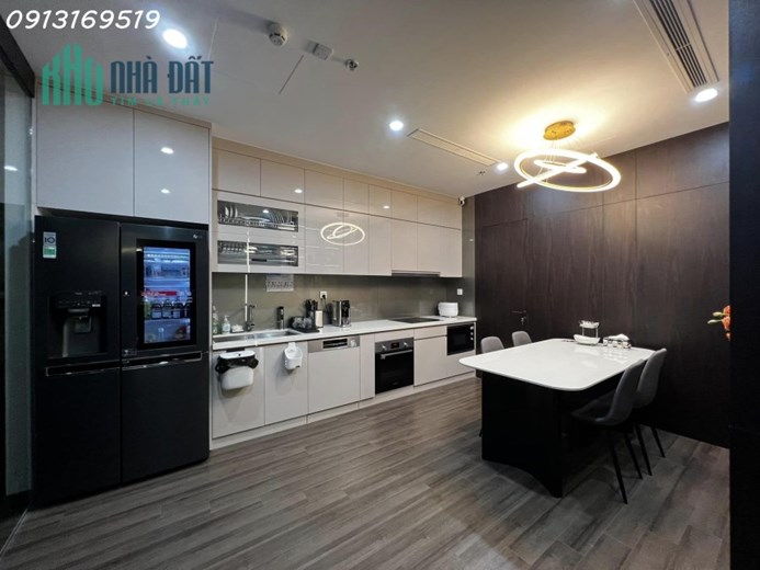 BÁN GẤP NHÀ HOÀNG HOA THÁM, 32m2x 5T, MT4m, Ô TÔ ĐỖ CỔNG, THANG MÁY, KINH DOANH, CHỈ HƠN 5 TỶ