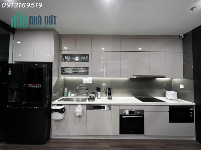 BÁN GẤP NHÀ HOÀNG HOA THÁM, 32m2x 5T, MT4m, Ô TÔ ĐỖ CỔNG, THANG MÁY, KINH DOANH, CHỈ HƠN 5 TỶ