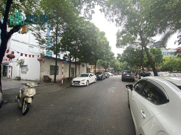 O9 26 28 5559  Bán nhà Vũ Phạm Hàm ( Thông Nguyễn Khang ) DT 67m², 4 tầng, MT 4.5m, giá 13.5 tỷ Cầu