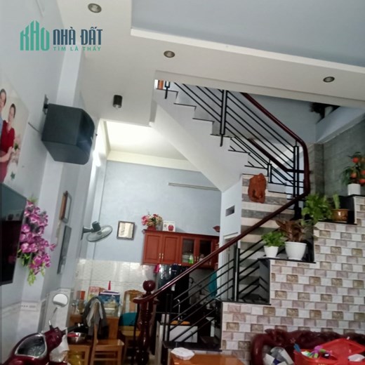NHÀ ĐẸP LÊ VĂN QUỚI - 38M2 - 3 TẦNG - GẦN CHỢ - GIÁ CHỈ 4 TỶ