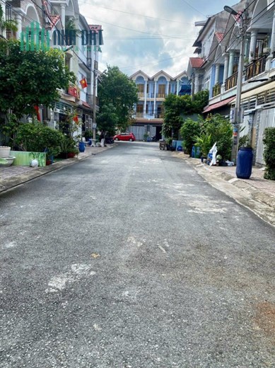 Chủ gửi bán nhà 1 lầu hoàn công - Đông Hoà , Dĩ An 3.65 tỷ 60m2 . Lh:0978066395.