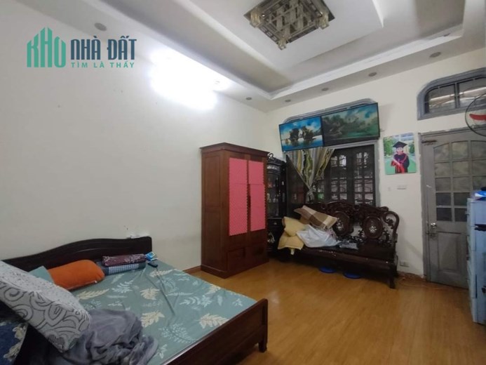 HOÀNG VĂN THÁI PL Ô TÔ CHẠY VÒNG QUANH 50M 4T MT4M GIÁ CHỈ 5 TỶ 5