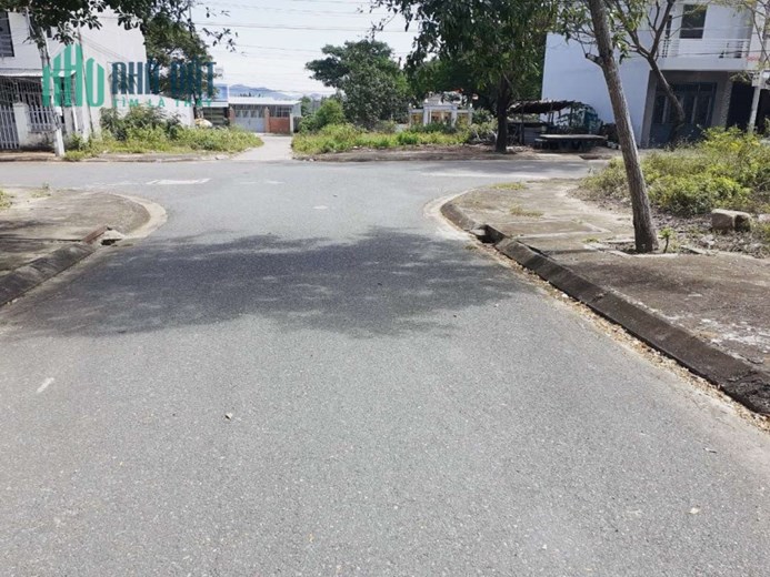 Bán lô góc đường 13m TĐC Đất Lành , Nha Trang giá 1 tỷ 880