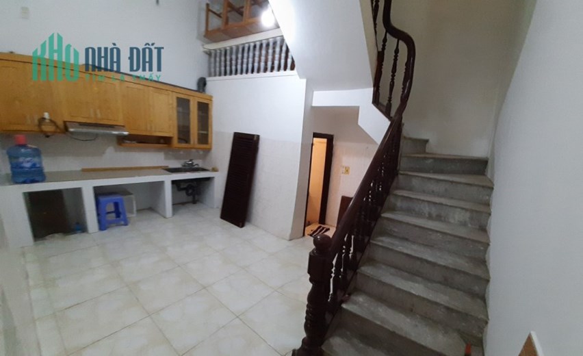 CHẤT !! Cho thuê nhà Cầu giấy 50mx4T oto KD VP lớp học hơn 10 tr ở ngay