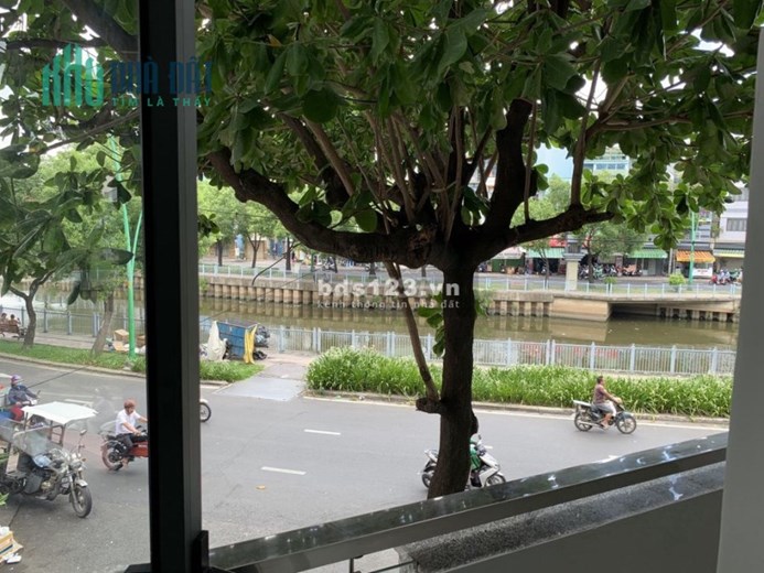 Nhà 2 tầng MT đường Trường Sa, kinh doanh buôn bán