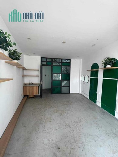 Bán Nhà Mặt Phố Hàng Vôi - Hoàn Kiếm 30m2 x 5 tầng, 3 phòng ngủ đầy đủ công năng, ở sướng kinh