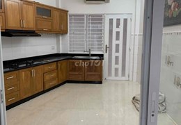 Nhà đẹp 3 tầng gần Sân bay Tân Sơn Nhất