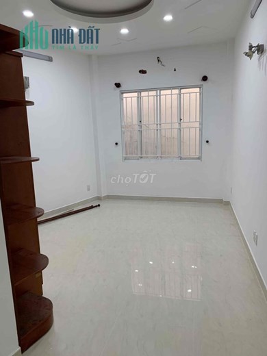Nhà đẹp 3 tầng gần Sân bay Tân Sơn Nhất