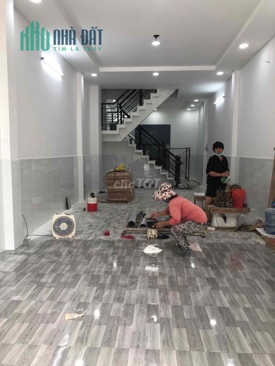 Nhà 3 tầng MTKD đường Cộng Hòa, 35 triệu