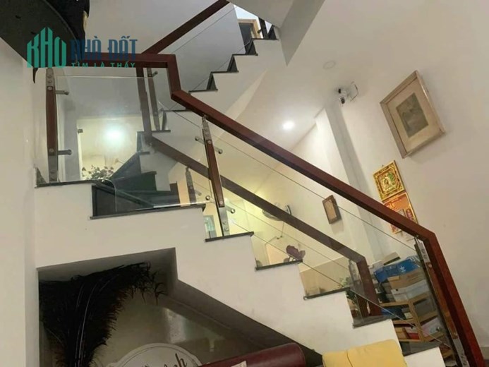 BÁN NHÀ HXH THÍCH QUẢNG ĐỨC PHÚ NHUẬN - 45M- 4 TẦNG- CHỈ 5 TỶ NHỈNH