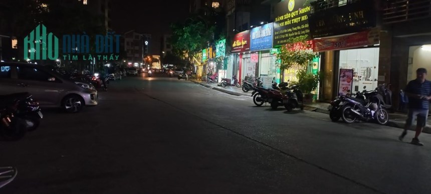 KINH DOANH SẦM UẤT,NGÃ 4
Nguyễn Sơn  63MV 4T  13.5 TỶ