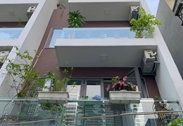 Bán nhà 3 tầng đầu đường Núi Thành, Nhà Mới, Giá nhỉnh 4 tỷ