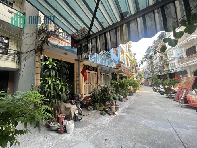 Nhà đẹp gần hồ B52, ô tô đỗ cửa, 5,3 tỷ