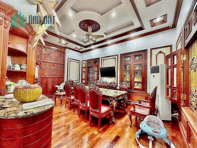 Bán biệt thự víp 300M toàn gỗ dát vàng có thang máy ngay lô 11  Đằng Hải Hải An