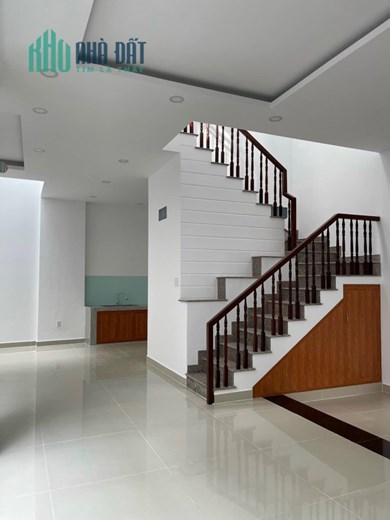 Bán nhà Phan Văn Hớn gần cầu Tham Lương, Nhà CỰC PHẨM Không căn thứ 2